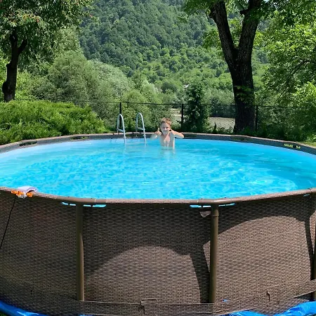 Alojamento de Turismo Selvagem Nad Cheremoshem