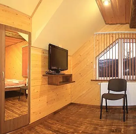 Nad Cheremoshem Lodge Tyudov